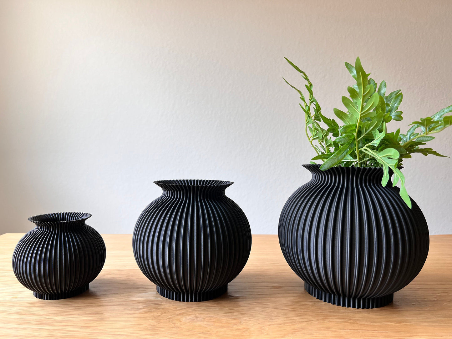 Black Dumpling Planter Pot