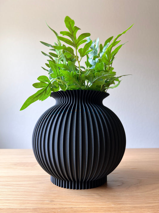 Black Dumpling Planter Pot